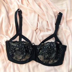 Black lace bra by Pour Moi?